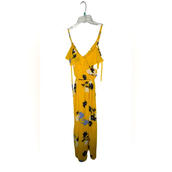 Japna Dresses & Skirts - Japna yellow spaghetti strap flower dress